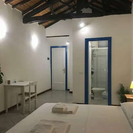 Casa Rossa&blu In Centro Citta בית נופש קליארי